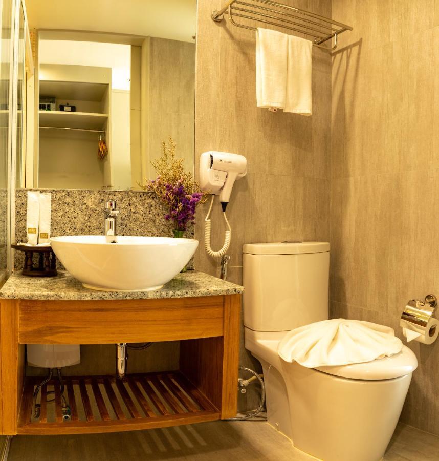 Lanna Thaphae Hotel Чиангмай Экстерьер фото
