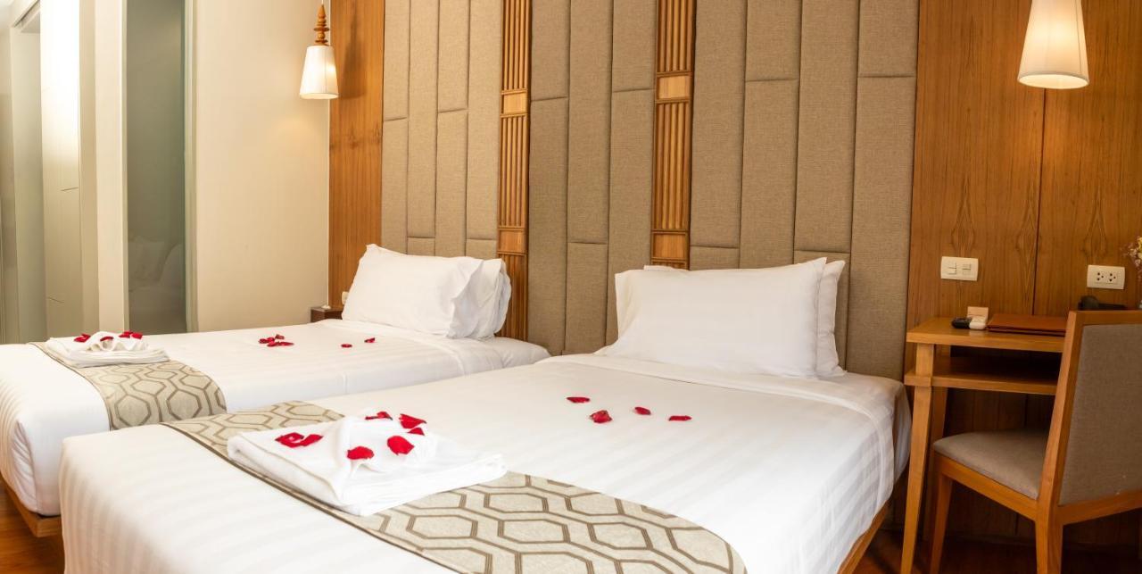 Lanna Thaphae Hotel Чиангмай Экстерьер фото